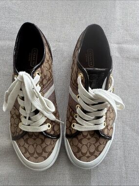 Coach Brown Signature Canvas Sneakers with White Accents Sz 6